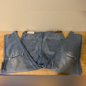 Woman’s American Eagle Jeans